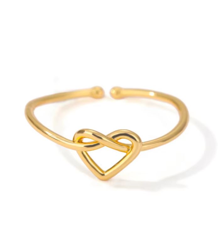 HYVALO | Heart Knot Ring