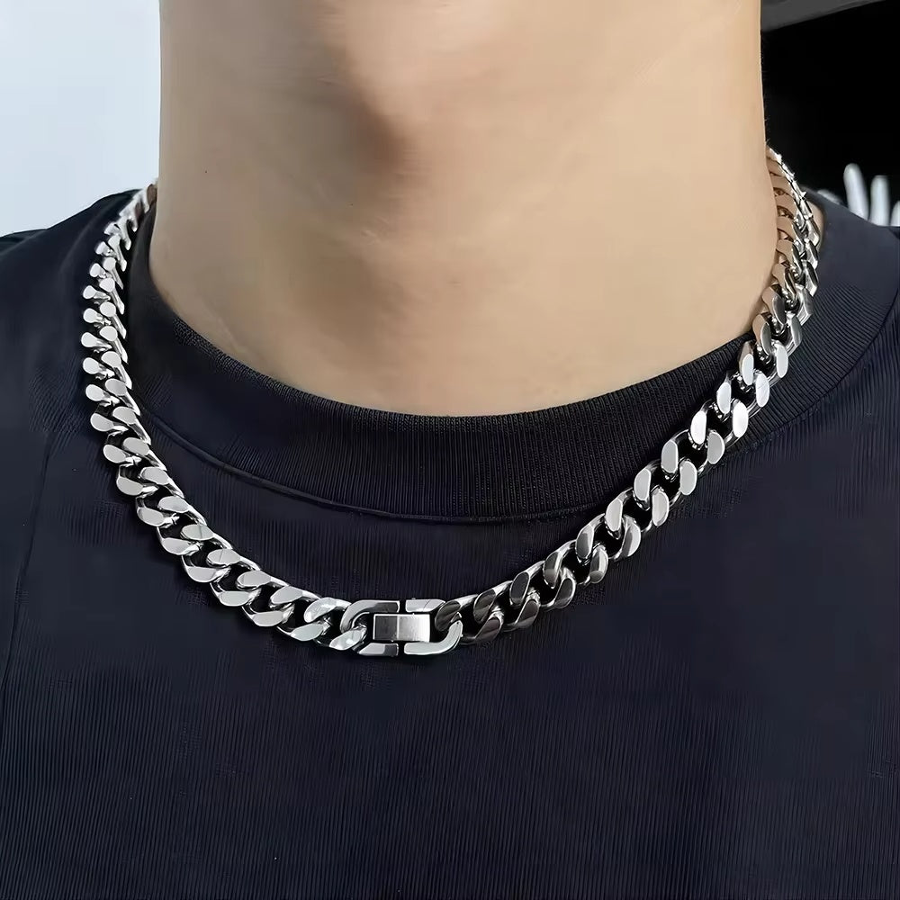 HYVALO | Kedjelänk-halsband